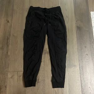 Women’s Lululemon athletic pants